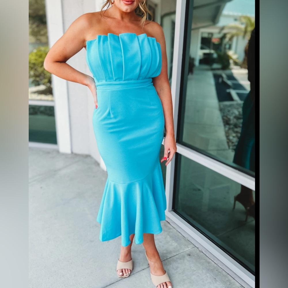 Entro Teal Mermaid Maxi Dress